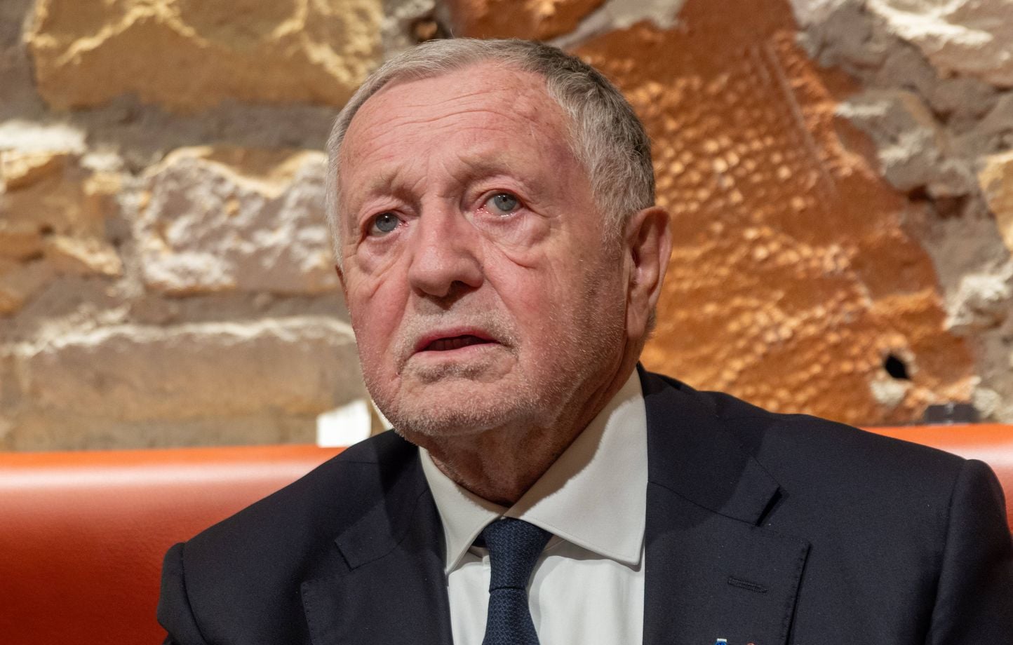 En Lyon, Aulas muestra sus garras contra sus antiguos aliados de derecha En Lyon, Aulas muestra sus garras contra sus antiguos aliados de derecha
